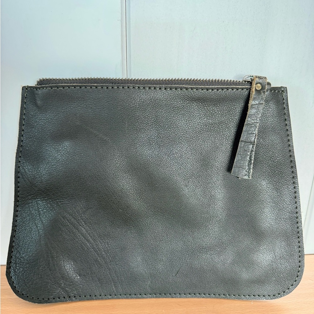 Roost Leather Pewter Metallic Pouch
